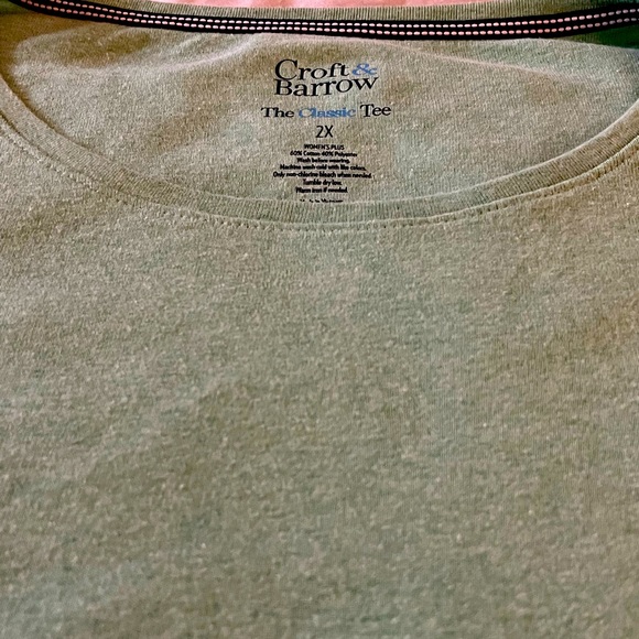 Croft and Barrow classic t shirt - Picture 3 of 3